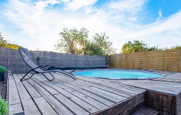 Charmante 2-Zimmer-Wohnung mit Pool, WLAN und nur wenige Schritte von der Donau entfernt in Osijek-Baranja