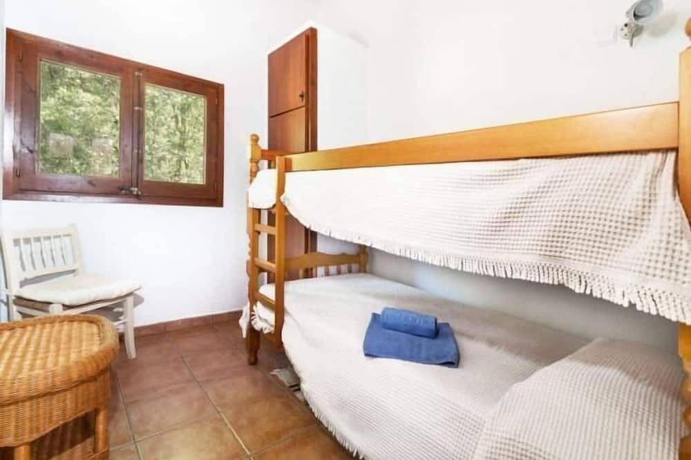 Casa rustica con piscina en Girona in Fornells de la Selva, Gironés