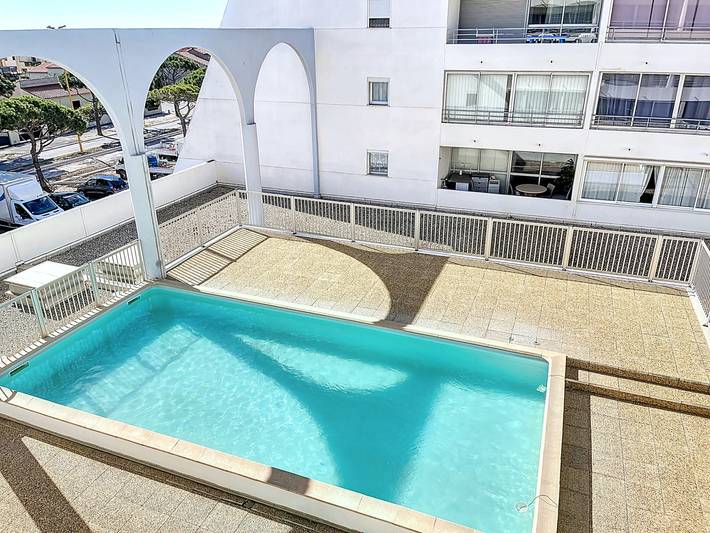 Gîte pour 4 personnes, avec terrasse et piscine dans Plage du Village (Le Barcares) - 2