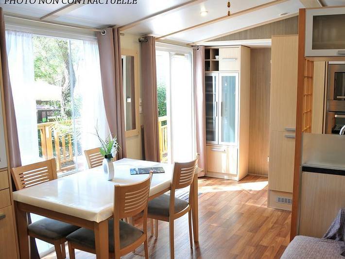 Camping Résidentiel La Pinède - Mobilheim 6 personen - Blueberry 3 Premium – 2 Schlafzimmer, 40 m² – *Klimaanlage, Terrasse, Tv* in Castelnau-de-Guers, Mittelmeerküste (Frankreich)