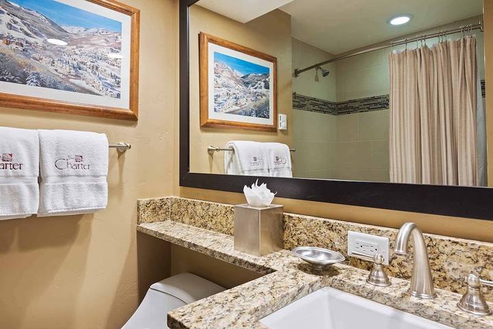 Vacation rental for 4 people, with pool and balcony as well as hot tub in Beaver Creek