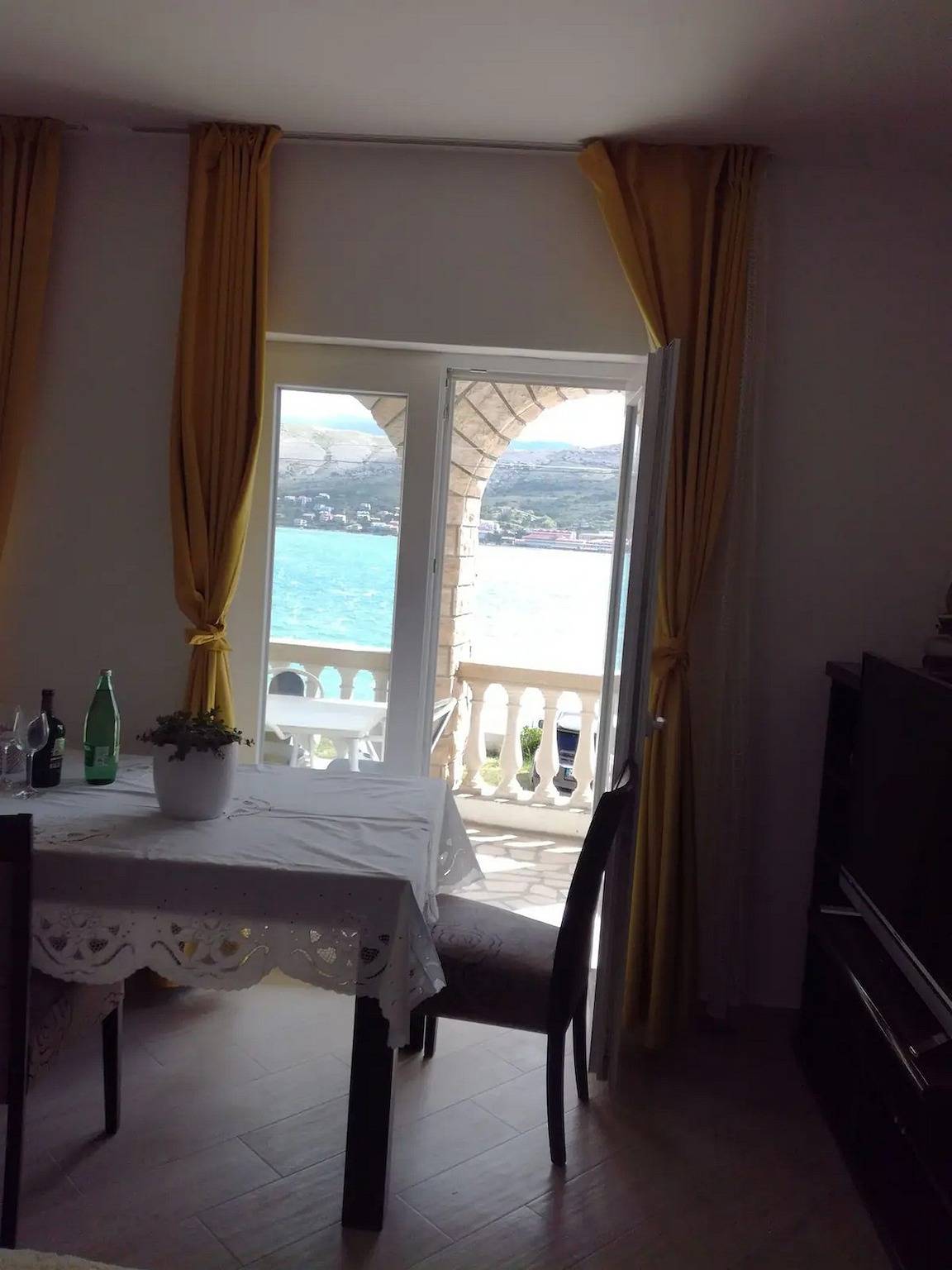 Ganze Wohnung, 1-Zimmer-Ferienwohnung am Strand Pag A-21962-b in Pag Stadt, Pag