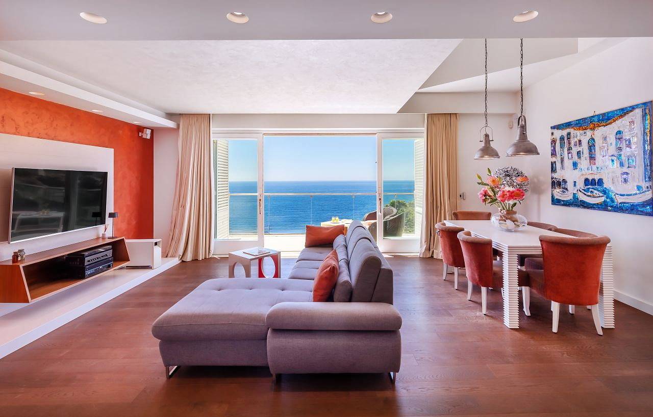 Ganze Wohnung, Ferienwohnung für 6 Personen mit Terrasse in Plaža Bellevue, Grad Dubrovnik