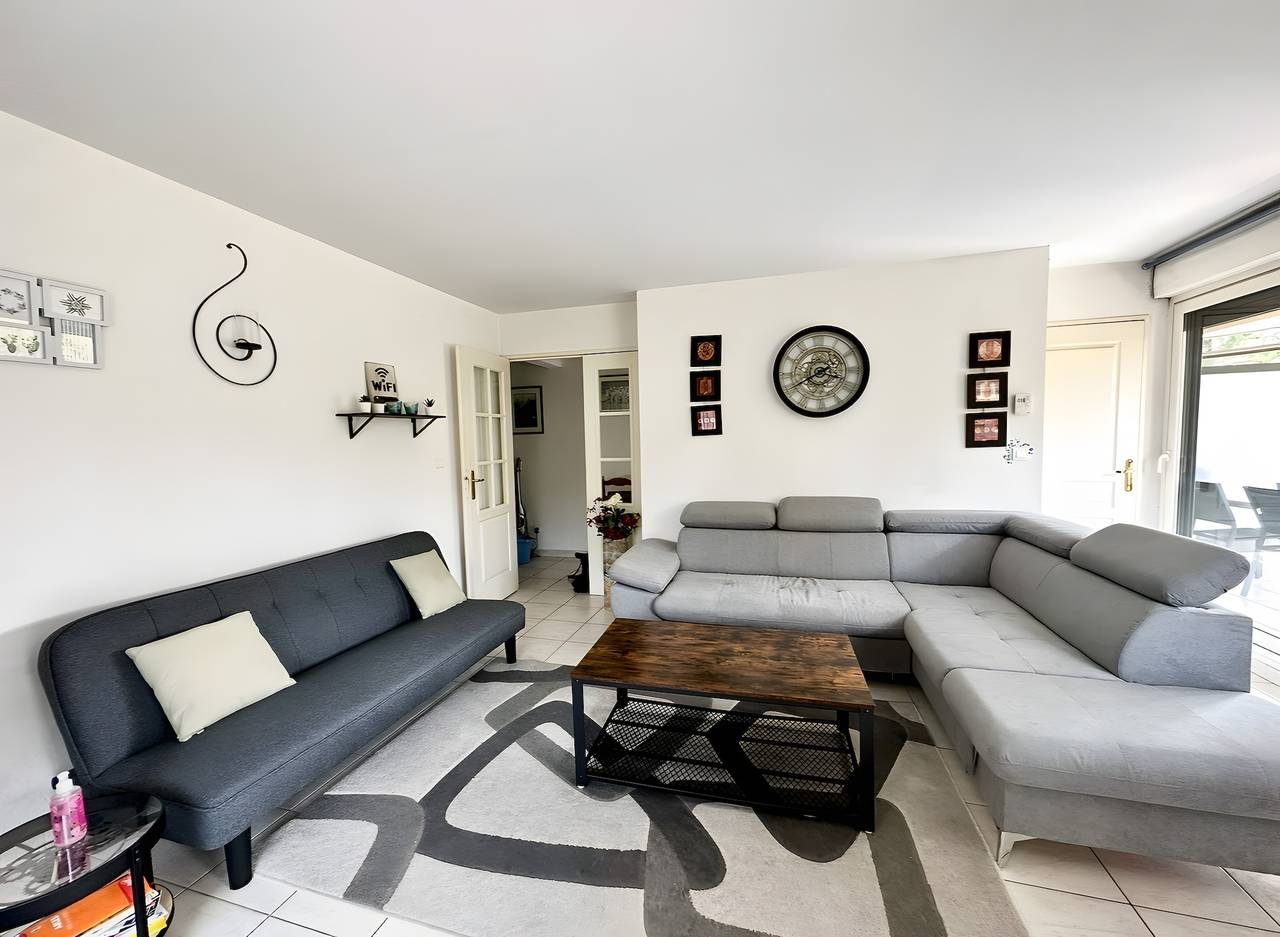 Ganze Wohnung, Apartment 'De Standing Avignon' mit Wlan und Klimaanlage in Avignon, Vaucluse