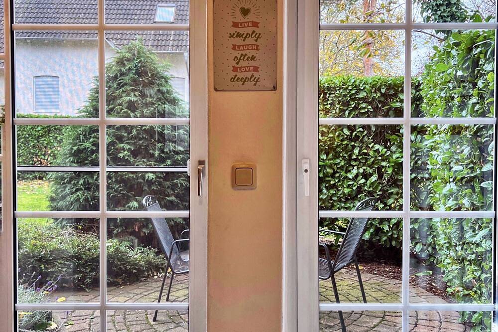 Ganze Wohnung, Reihenhaus mit Garten in schönem Innenhof in Mechernich, Naturpark Hohes Venn-Eifel