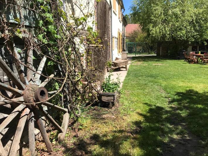 Location de vacances pour 12 personnes, avec Jacuzzi et Terrasse ainsi que Jardin et Piscine à Venizy