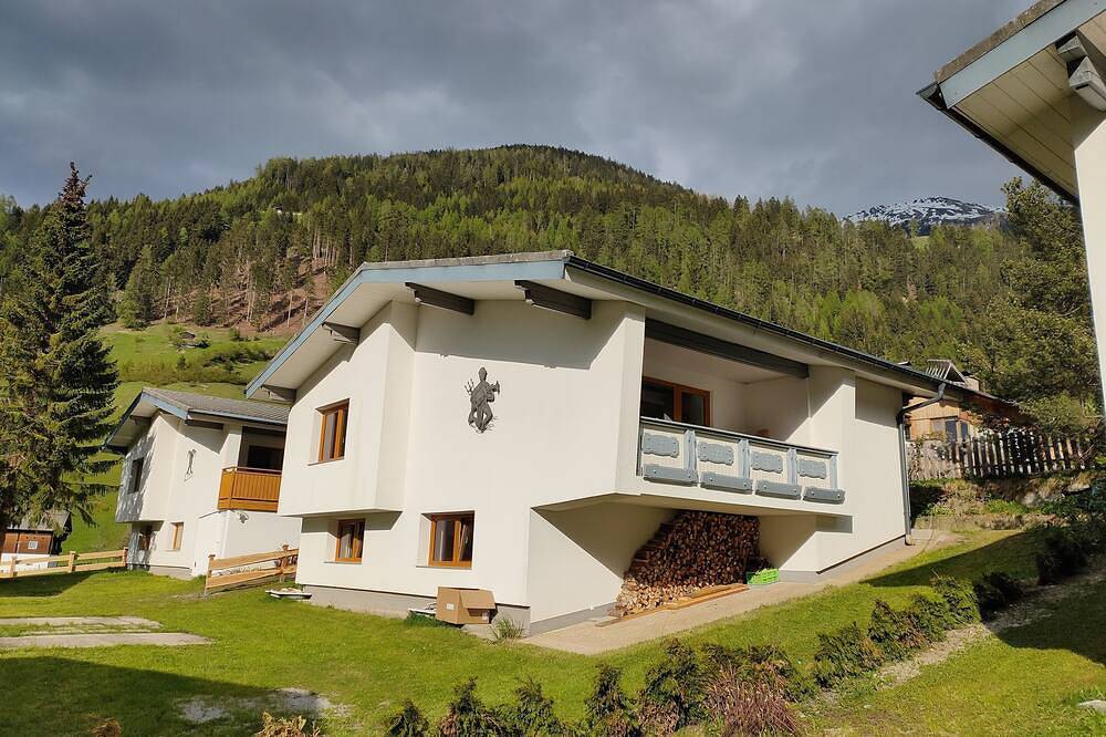 Neu Renoviertes Ferienhaus Ahornli im Mölltal in Großkirchheim, Bezirk Spittal an der Drau