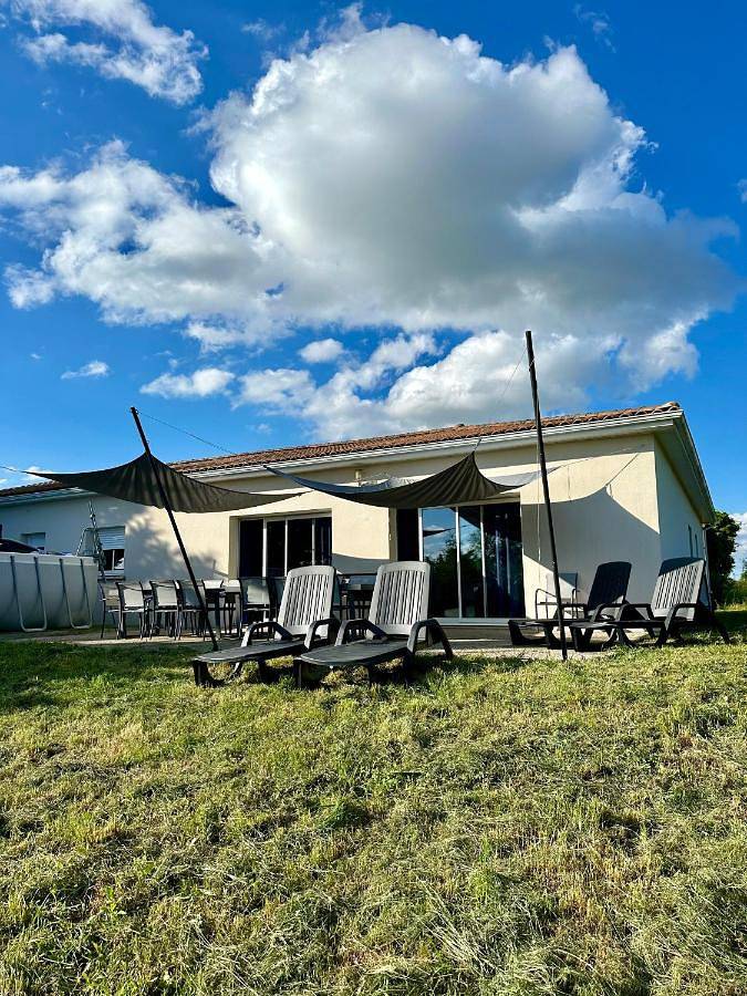 Location de vacances pour 15 personnes, avec vue et piscine à Saint-Georges-lès-Baillargeaux - 3