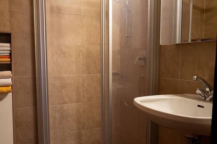 Apartamento entero, Apartment in Central location in Ramsau for *1 - 6 persons* 2x double room*1x couch*2 x shower/Wc* in Ramsau im Zillertal, Bezirk Schwaz