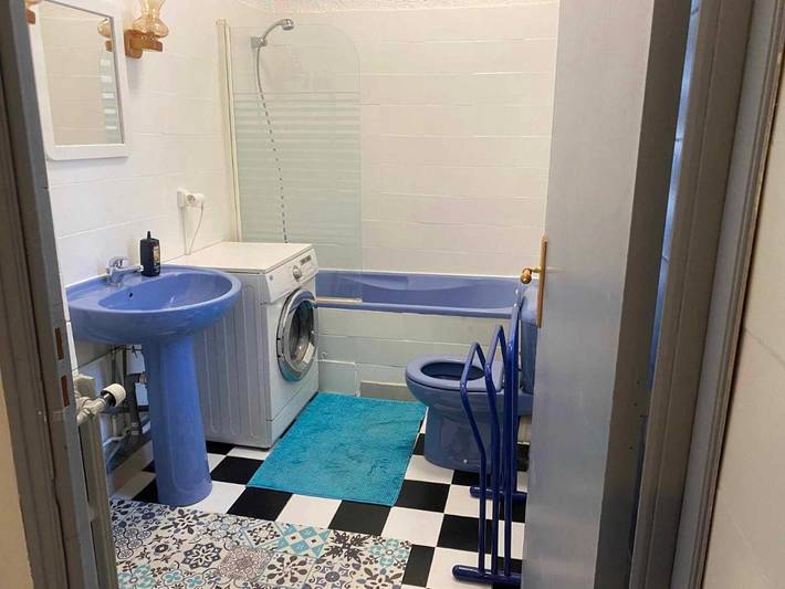 Gîte pour 7 personnes, avec terrasse et vue, animaux acceptés à Uzer - 3