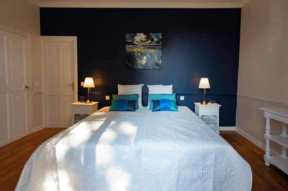 La petite bastide de Trevouse, 4 stars with swimming pool in Entraigues-sur-la-Sorgue, Vaucluse