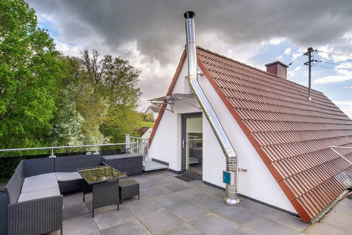 Ganzes Studio, Einzimmerapartment 'Ferienwohnung Erhardt' mit privater Terrasse und Wlan in Legoland Deutschland, Günzburg