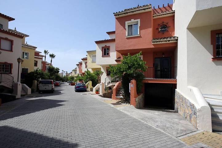 Maison de vacances pour 8 personnes, avec balcon et jardin ainsi que jacuzzi et piscine - 1