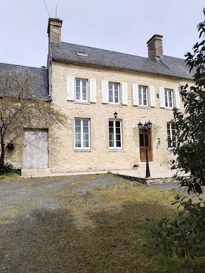 Location de vacances pour 6 personnes, avec Terrasse à Rubercy