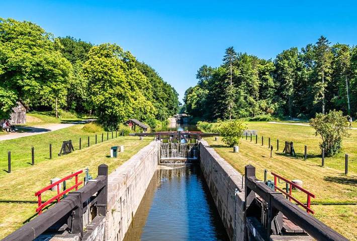 Location de vacances pour 4 personnes, avec Terrasse et Jardin à Tinténiac