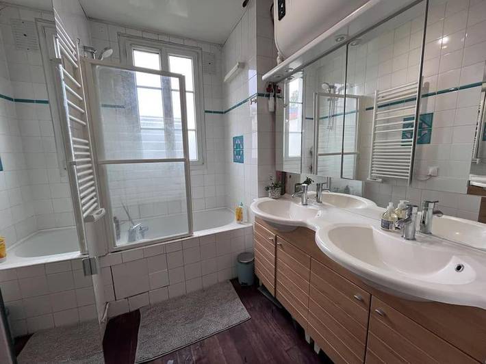 Gîte pour 6 personnes, avec terrasse ainsi que jardin et vue à Sèvres - 4