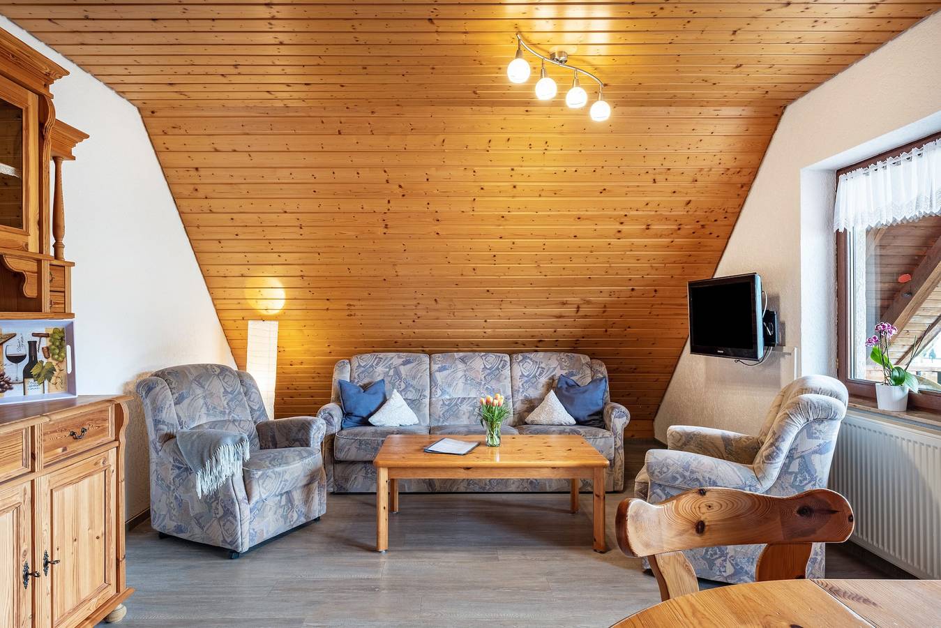 Ganze Wohnung, Ferienwohnung 'Schöne Aussicht, 60qm' mit Gemeinschaftsgarten, Balkon und Wi-Fi in Waldau (Titisee-Neustadt), Titisee-Neustadt
