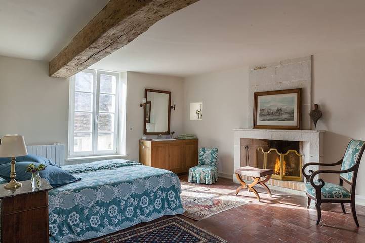 Location de vacances pour 12 personnes, avec terrasse ainsi que jacuzzi et jardin à Condeau - 2