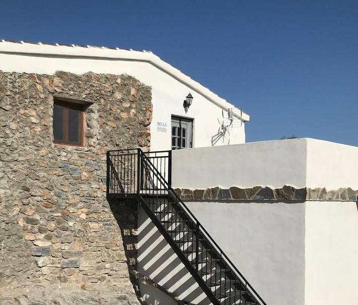 Casa rural con piscina para 3 personas, con vistas además de jardín y piscina en Provincia de Almería