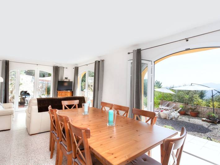 Location de vacances pour 6 personnes, avec vue et jardin à Santa Cristina d'Aro - 3
