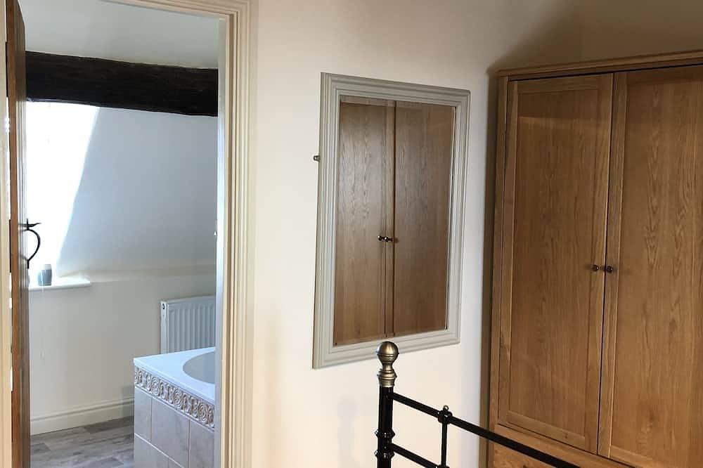 Award Winning Little Gem on the Historic Cartway in Bridgnorth, Shropshire