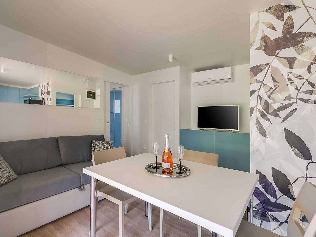 Ferienhaus mit Terrasse und Klimaanlage in Lovrecica, Umag und Umgebung