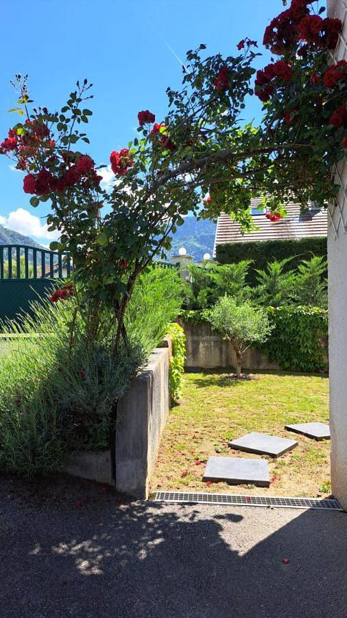 Gîte pour 4 personnes, avec vue et jardin à Saint-Pierre-en-Faucigny - 2