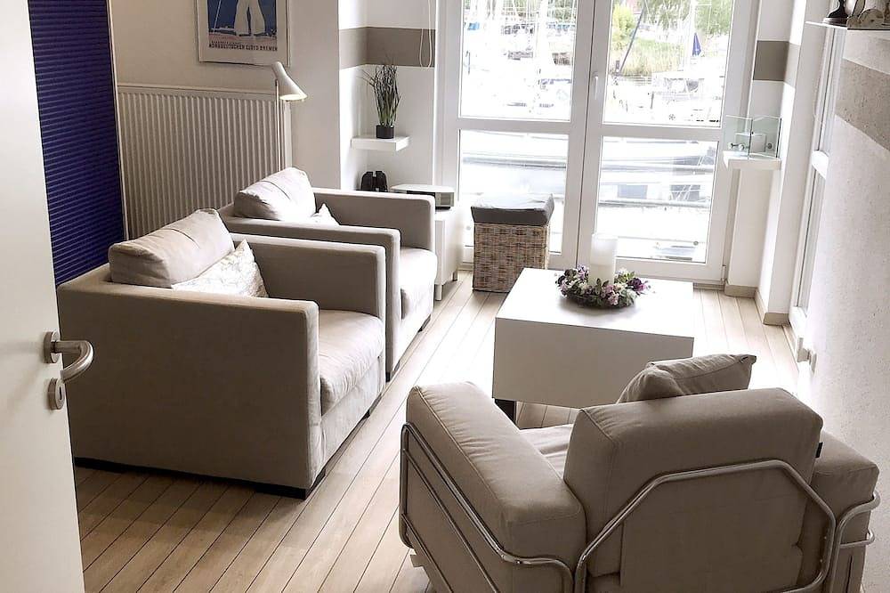 Entire apartment, Maritime boutique vacation apartment Am Yachthafen in Greifswald, Western Pomerania