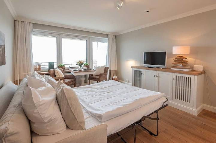 Ganze Wohnung, Dünenhof zum Kronprinzen, Seafront, App. 61 - 1-Zimmerwohnung mit Meerblick und in Nordfriesische Inseln (Schleswig-Holstein) (Schleswig-Holstein), Wenningstedt