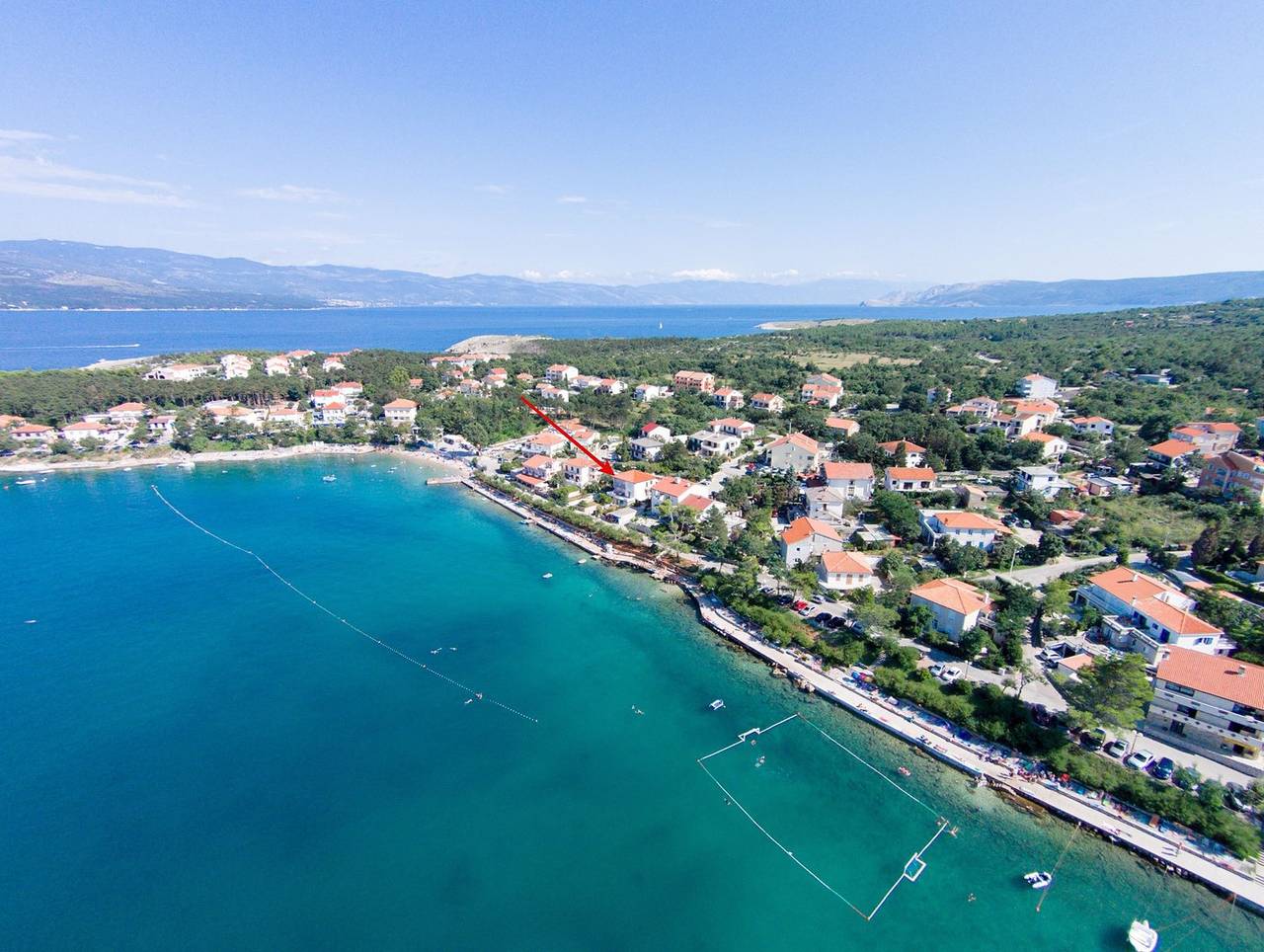 Entire apartment, Studio Apartment More - seafront, seaview, terrace, laundry room, Bbq in Silo (Krk), Krk