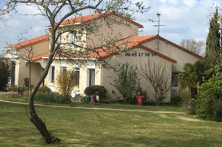 Cottage pour 4 personnes, avec jardin à Trémentines