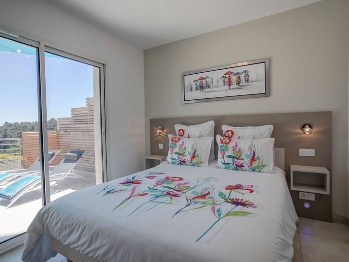 Location de vacances pour 6 personnes, avec terrasse et piscine à Cesseras - 3