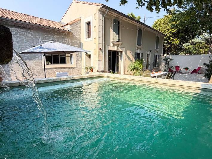 Location de vacances pour 2 personnes, avec Terrasse et Jardin ainsi que Piscine et Vue à Cabannes - 2