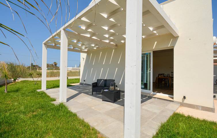 Location de vacances pour 4 personnes, avec jardin et terrasse à Punta Secca - 2