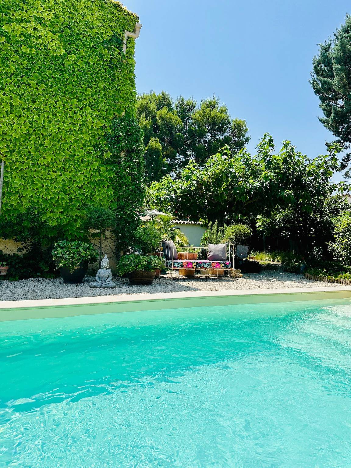 Ferienhaus 'Jardin' mit Gemeinschaftspool, Privater Terrasse und Wlan in L'Isle-sur-la-Sorgue, Vaucluse