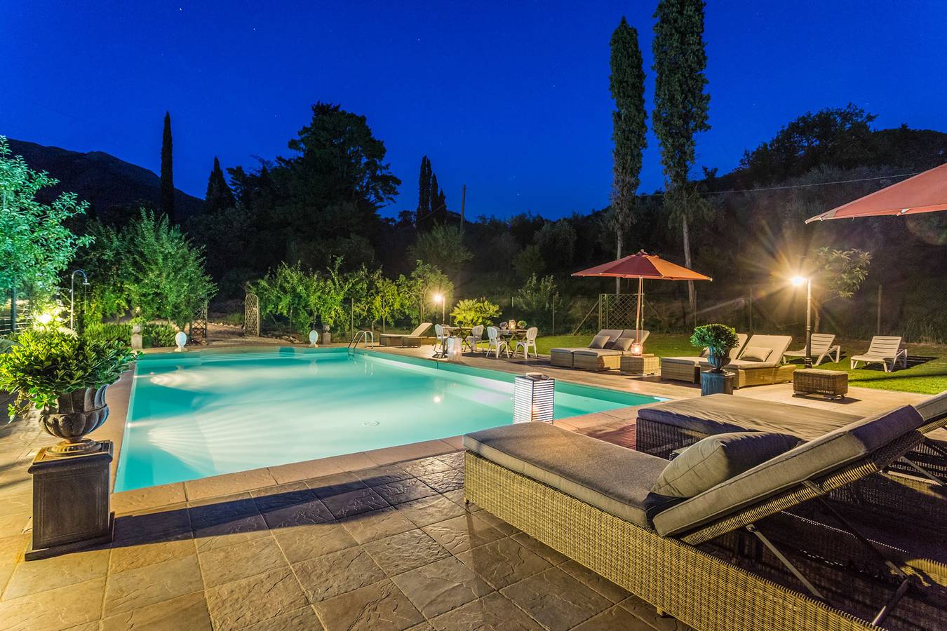 Bicocche Stone Farmhouse in Camaiore (Toscana), Riviera Toscana