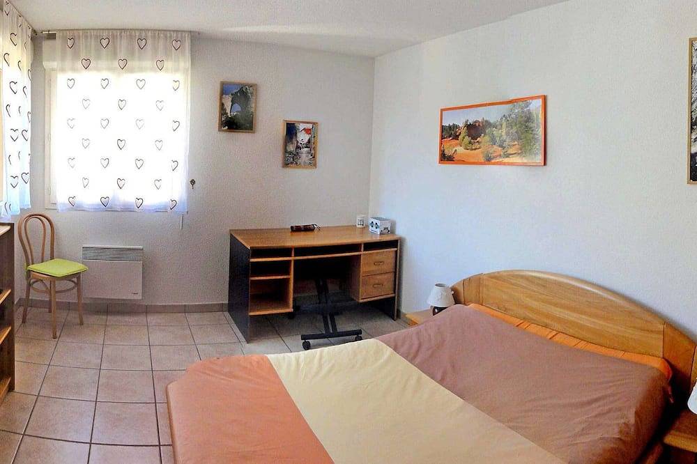 Ganze Wohnung, Schöne 67m² Ferienwohnung, 2 Schlafzimmer, Parkplatz, Südbalkon – Briançon in Briançon, Serre Chevalier