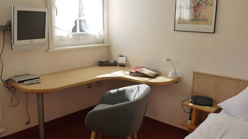 BnB für 2 Personen, mit Ausblick und Sauna sowie Terrasse, kinderfreundlich in Schmallenberg - 3