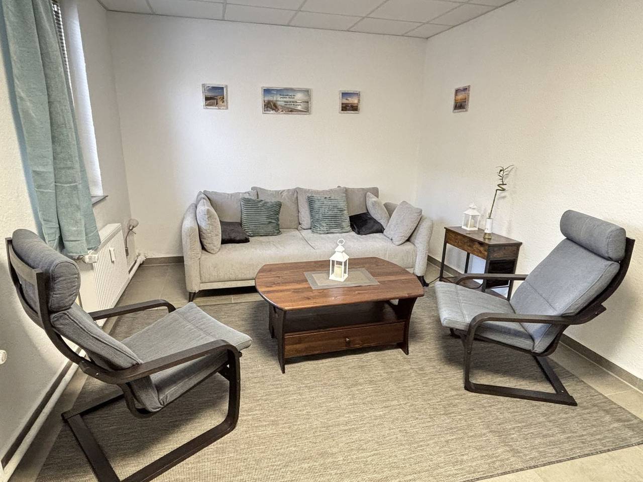 Ganze Wohnung, Komfortable Ferienwohnung Heidi in Wirdum mit Terrasse für bis zu 6 Personen in Wirdum, Nordseeküste