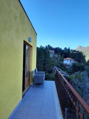 Gîte pour 4 personnes, avec balcon ainsi que vue et jardin, animaux acceptés dans Rio Caldo