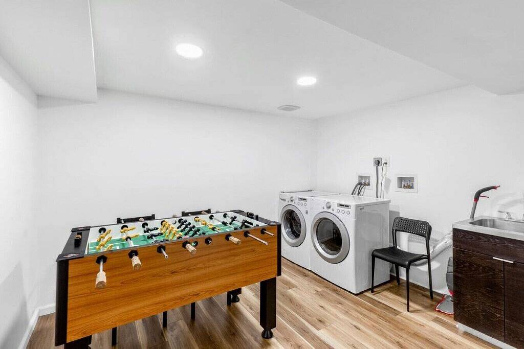 Vacation Home for 10 Guests in Northgate, Seattle