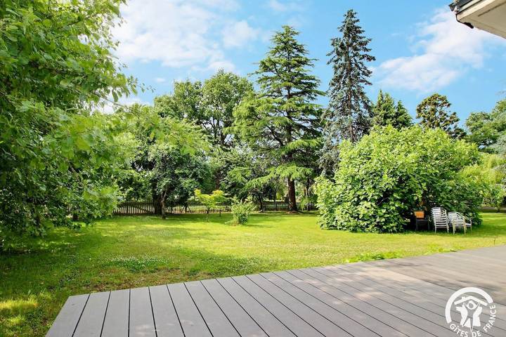 Gîte pour 12 personnes, avec Terrasse et Jardin à Landévant - 2