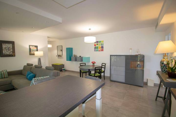 Gîte pour 4 personnes, avec Terrasse et Piscine dans Golf et Tennis Club de Valescure - 3