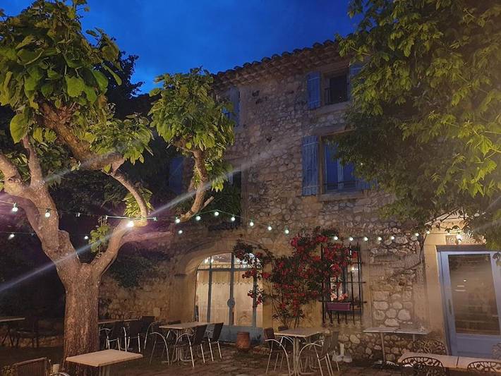 Hôtel pour 4 personnes, avec jardin ainsi que bassin pour enfant et piscine à Valaurie - 3