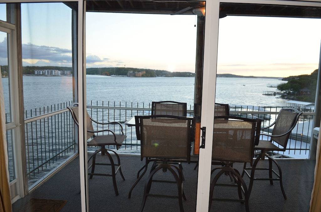 Ganze Wohnung, Magnificent 7 Mile Auf dem Hauptkanal! Lake Of The Ozarks in Lake Ozark, Lake of the Ozarks