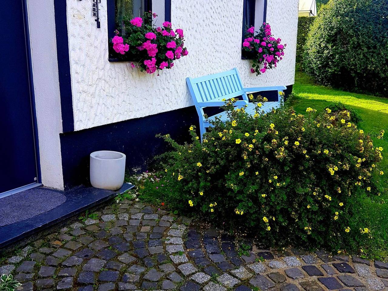 Comfortable holiday home in Auw with garden in Auw bei Prüm, Naturpark Hohes Venn-Eifel