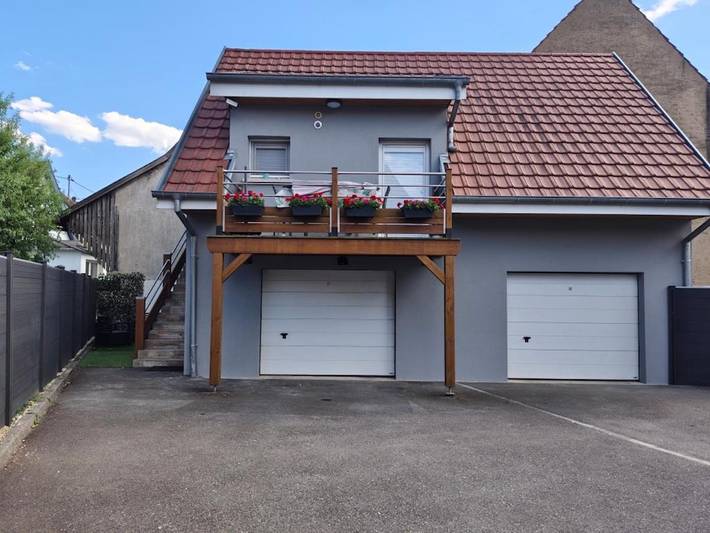 Ferienhaus für 4 Personen, mit Balkon und Terrasse sowie Garten und Ausblick