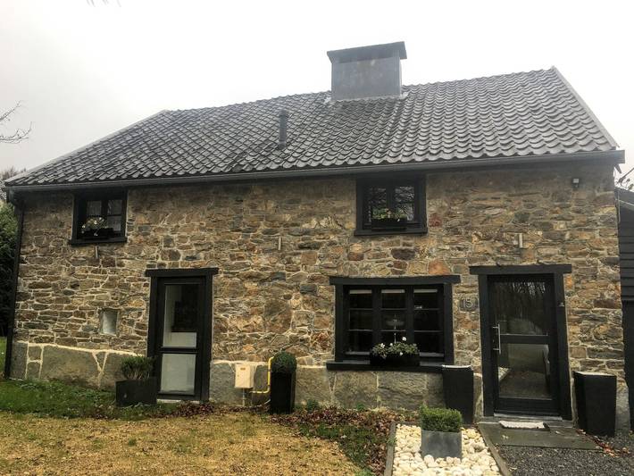 Ferienhaus für 4 Personen, mit Terrasse und Garten sowie Pool in Jalhay
