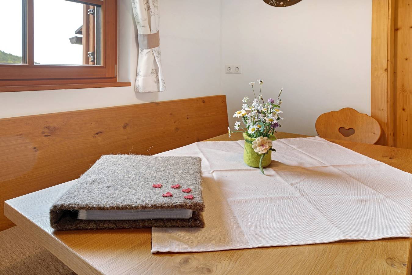 Ganze Wohnung, Ferienwohnung 'Niederhaushof' mit Bergblick, Balkon und Wi-Fi in Ulten, Ortleralpen