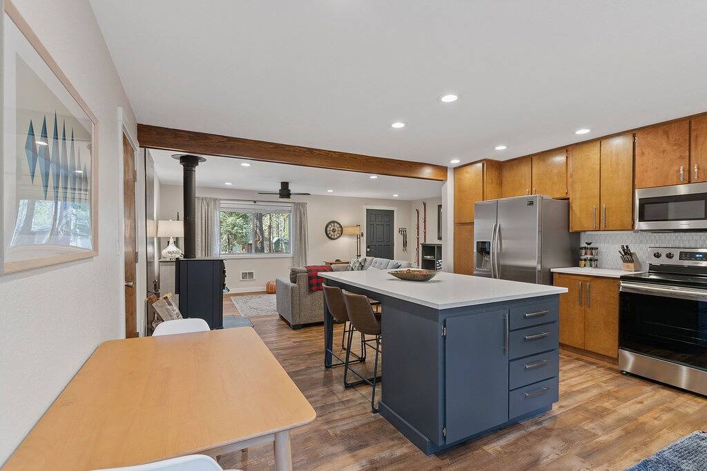 Walk to Village, Sharc Passes, Air Conditioning, King Bed, Bikes in Sunriver, Deschutes County